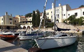 Apartments And Rooms Haludovo - Ribarsko Selo  3*