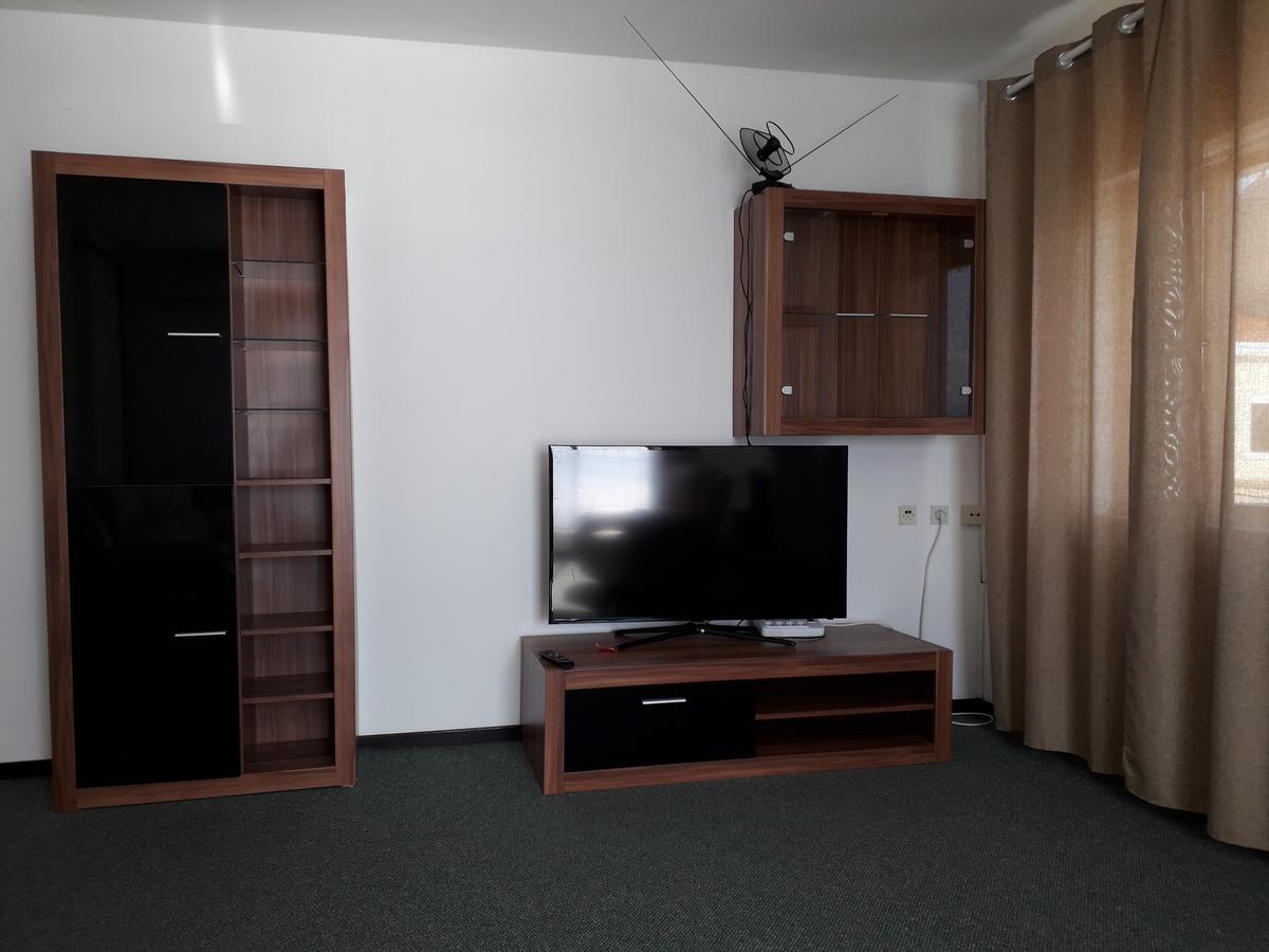 Apartments And Rooms Haludovo - Ribarsko Selo Malinska Esterno foto